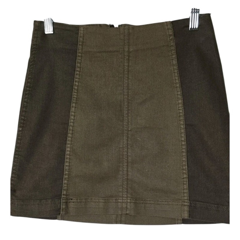 Free People Women's Body Con Camo Zip Back Mini Skirt‎ Size 2 Y2K